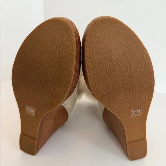 Michael Kors Cream Wedge Leather Ankle Boots with Fur Trim Size 7 1/2 - Picture 11 of 11